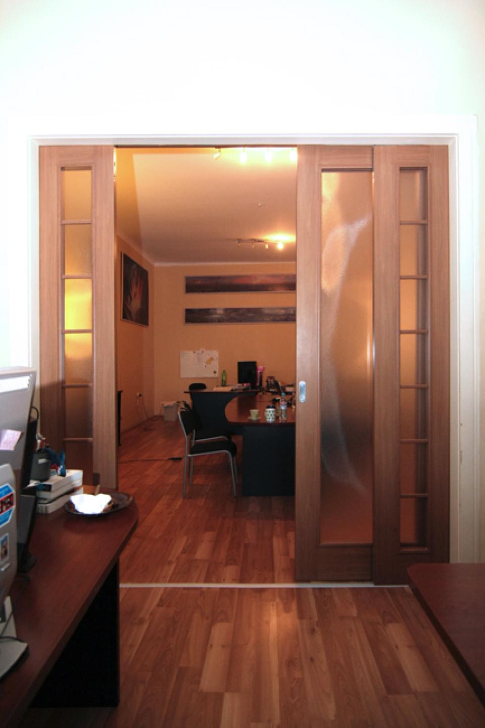 Egyedi ajtók egy klasszikus belvárosi irodában  | Referencia - Ajtóház