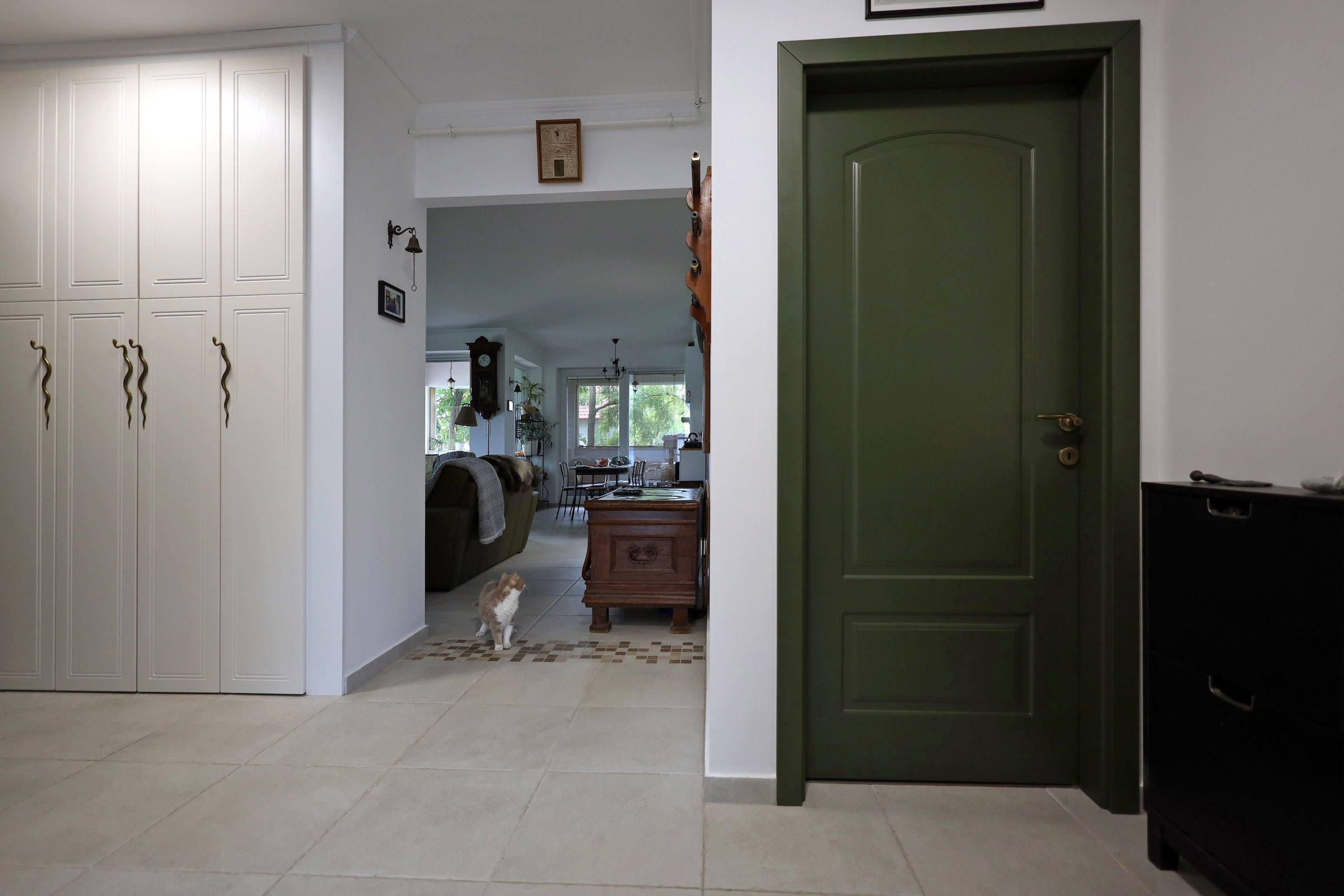 Cruz ajtóink elképesztő színben egy halásztelki házban | Referencia - Ajtóház